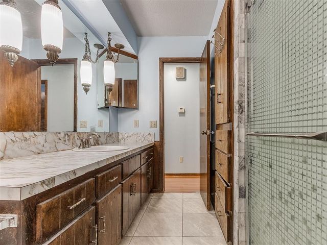 10500 N Western Avenue, Oklahoma City, OK 73114