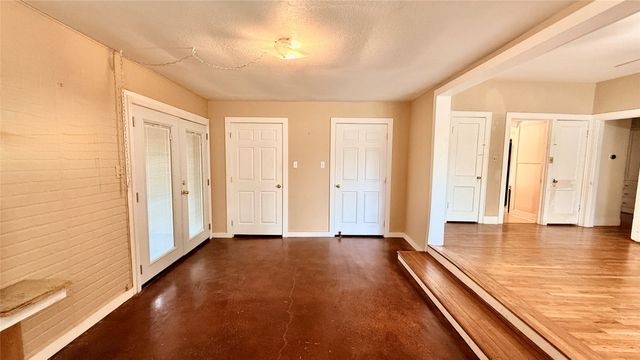 1122 4th Street, Graham, TX 76450