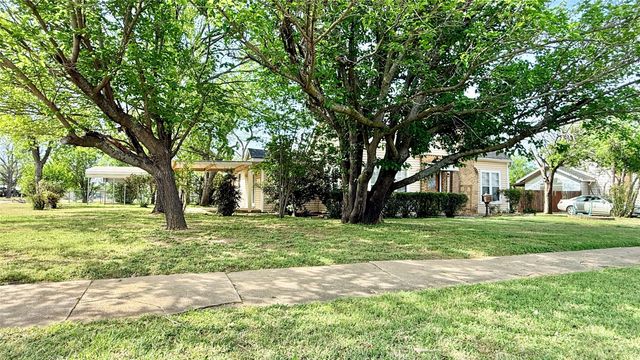 1122 4th Street, Graham, TX 76450
