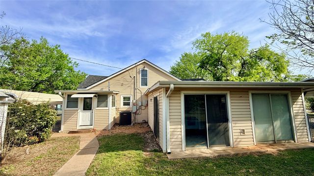 1122 4th Street, Graham, TX 76450