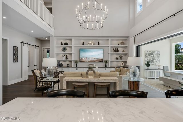 2025 Crayton RD, Naples, FL 34102