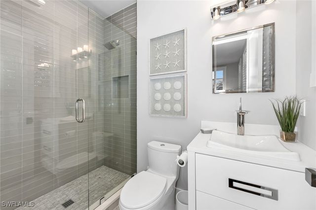 2025 Crayton RD, Naples, FL 34102