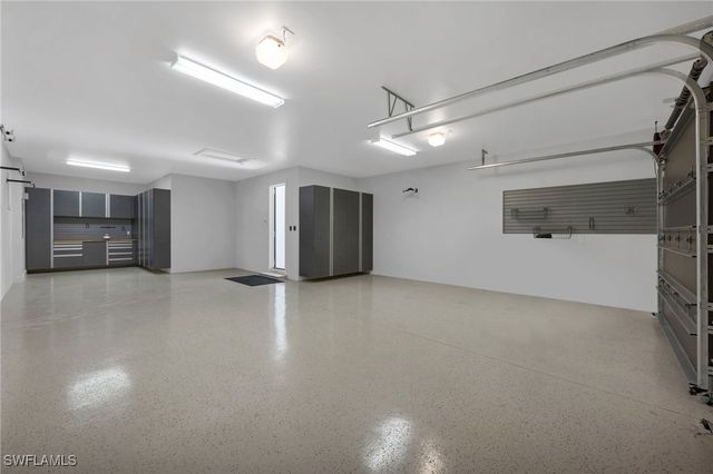 2025 Crayton RD, Naples, FL 34102