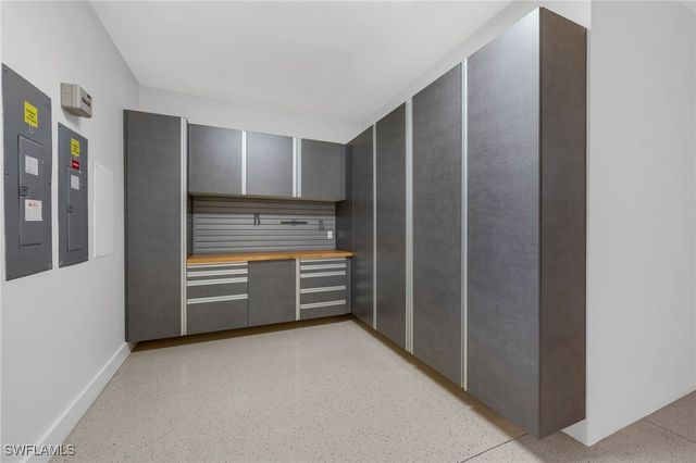 2025 Crayton RD, Naples, FL 34102