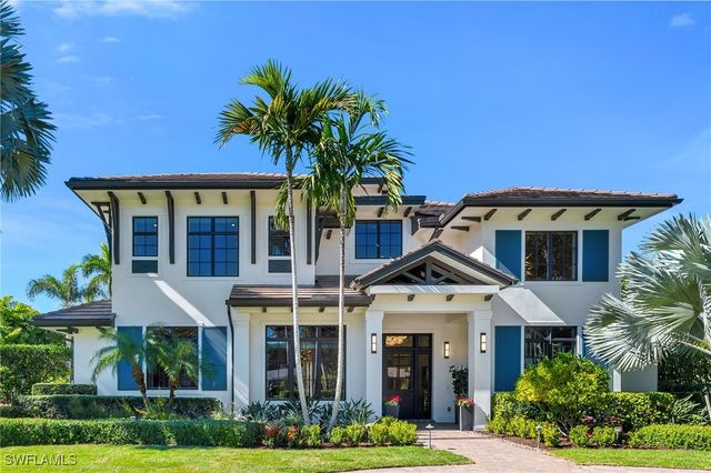 2025 Crayton RD, Naples, FL 34102