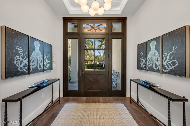 2025 Crayton RD, Naples, FL 34102