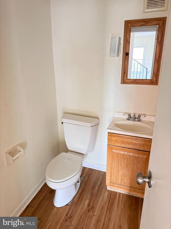328 SAINT MARY ST, BURLINGTON, NJ 08016 — photo 3