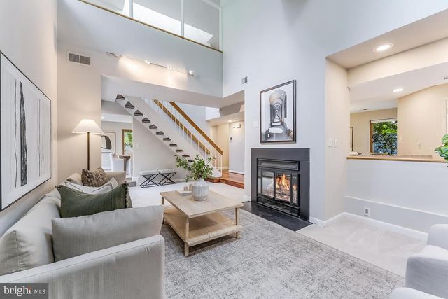 1982 SOLARIDGE CT, Reston, VA 20191