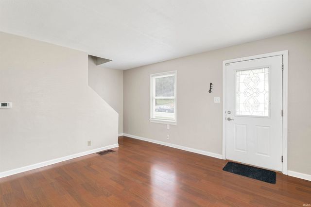 1238 Academy Place, South Bend, IN 46616