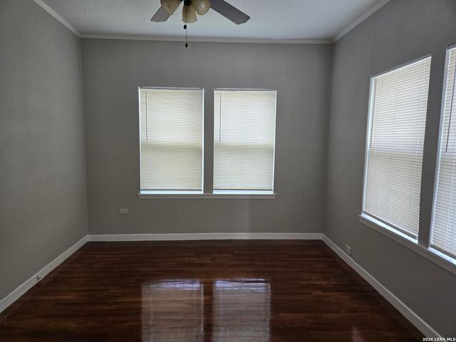 2236 N Interstate 35, San Antonio, TX 78208