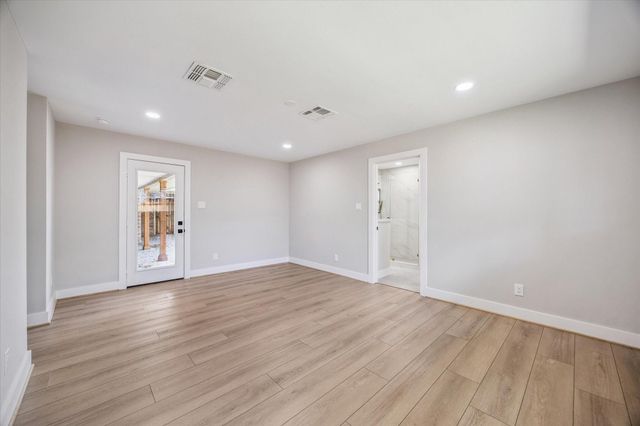 6234 Yarwell Drive, Houston, TX 77096