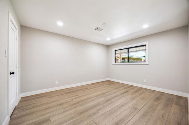 6234 Yarwell Drive, Houston, TX 77096