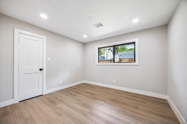 6234 Yarwell Drive, Houston, TX 77096