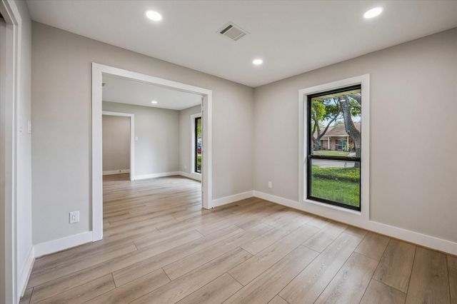 6234 Yarwell Drive, Houston, TX 77096