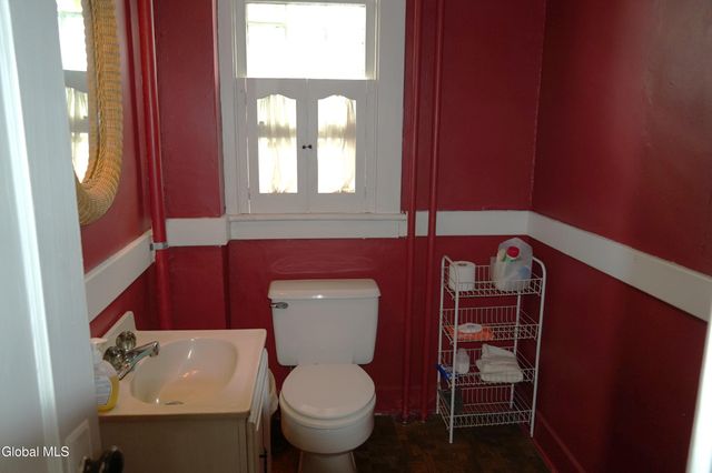 808 Lancaster Street, Albany, NY 12203
