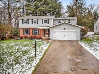 881 Shullo Drive, Akron, OH 44313