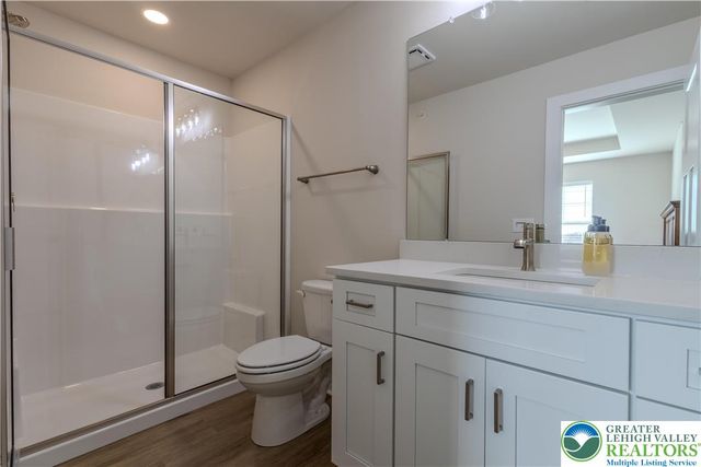 1411 Greenview Drive 24, Bethlehem City, PA 18018