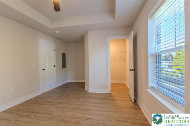 1411 Greenview Drive 24, Bethlehem City, PA 18018
