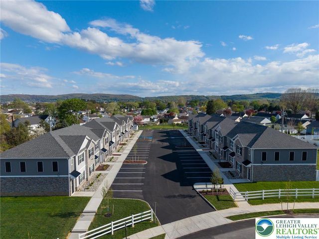 1411 Greenview Drive 24, Bethlehem City, PA 18018