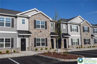 1411 Greenview Drive 24, Bethlehem City, PA 18018