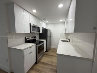 10822 N Kendall Dr S23, Miami, FL 33176