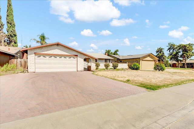 2310 S Fontana Street, Visalia, CA 93277