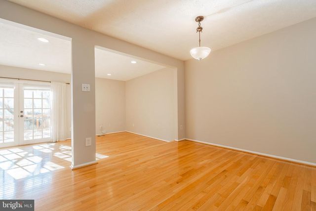 2911 MONTAUK CT, Falls Church, VA 22042