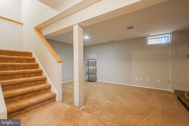 2911 MONTAUK CT, Falls Church, VA 22042