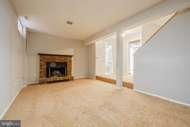 2911 MONTAUK CT, Falls Church, VA 22042