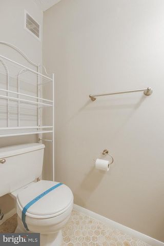 2911 MONTAUK CT, Falls Church, VA 22042