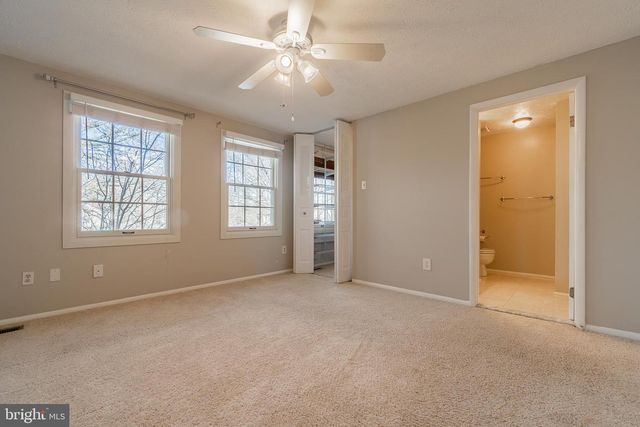2911 MONTAUK CT, Falls Church, VA 22042