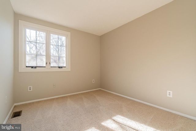 2911 MONTAUK CT, Falls Church, VA 22042