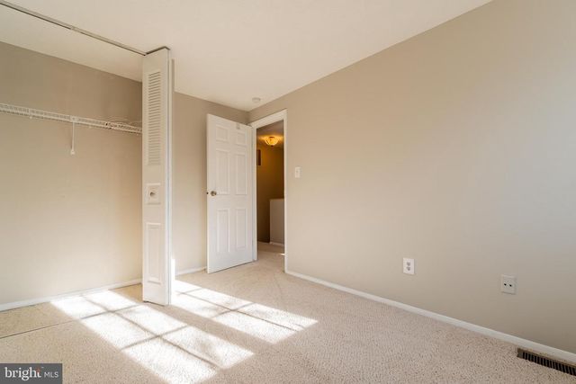 2911 MONTAUK CT, Falls Church, VA 22042