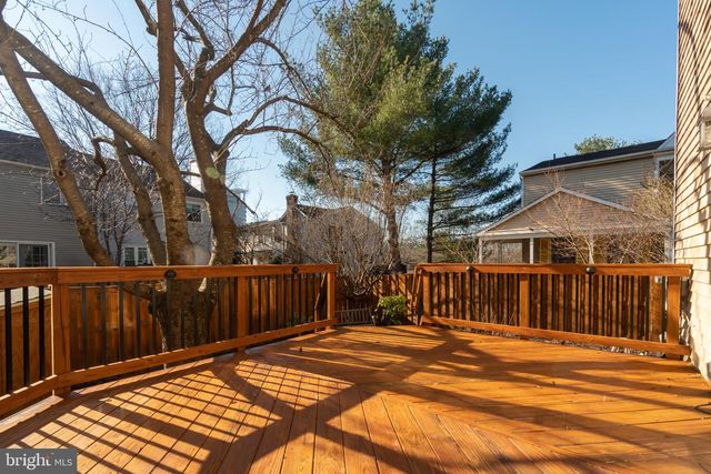 2911 MONTAUK CT, Falls Church, VA 22042