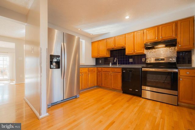 2911 MONTAUK CT, Falls Church, VA 22042