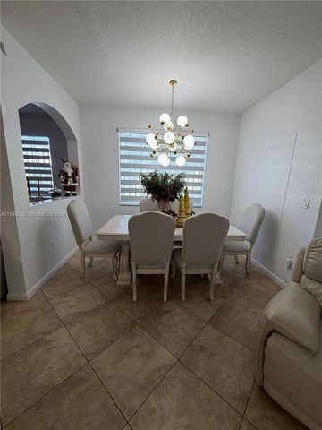 8814 W Flagler St 107, Miami, FL 33174