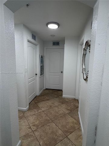 8814 W Flagler St 107, Miami, FL 33174