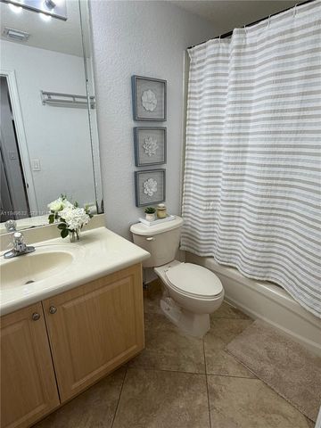 8814 W Flagler St 107, Miami, FL 33174