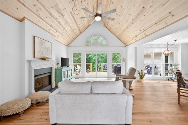 1207 Lakeland Drive, Toccoa, GA 30577