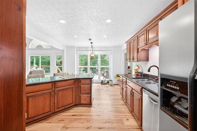 1207 Lakeland Drive, Toccoa, GA 30577