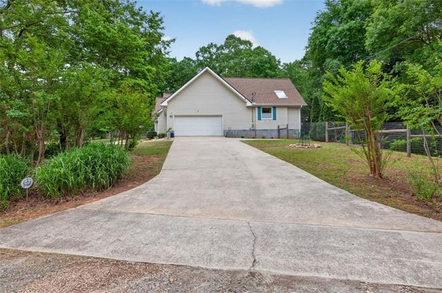 1207 Lakeland Drive, Toccoa, GA 30577