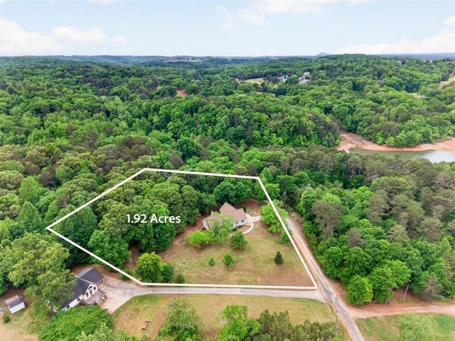 1207 Lakeland Drive, Toccoa, GA 30577