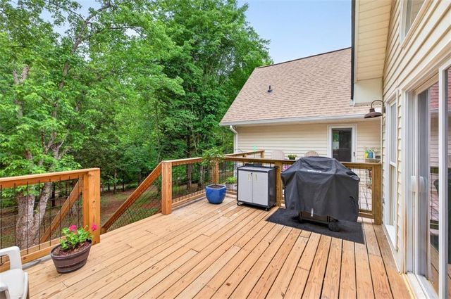 1207 Lakeland Drive, Toccoa, GA 30577