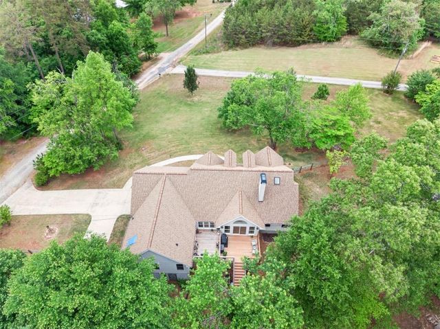 1207 Lakeland Drive, Toccoa, GA 30577