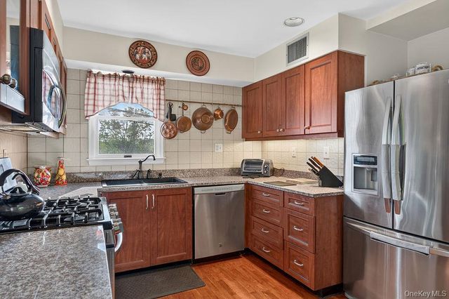 160 Hillside Avenue, Nyack, NY 10960