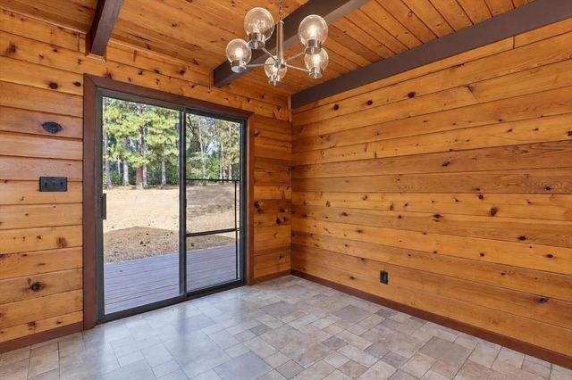 17201 Old Mill Rd, Nevada City, CA 95959