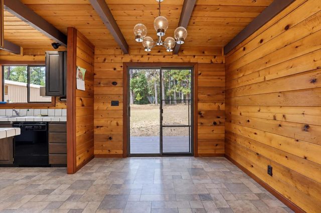 17201 Old Mill Rd, Nevada City, CA 95959