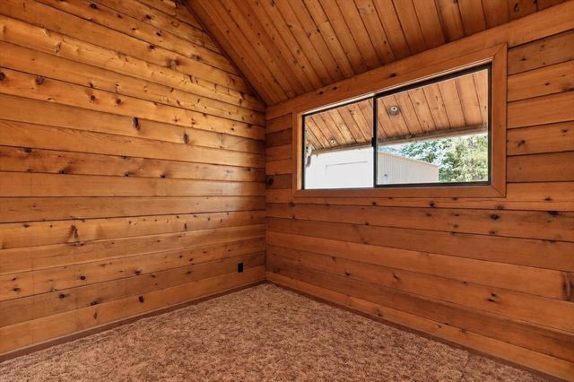 17201 Old Mill Rd, Nevada City, CA 95959