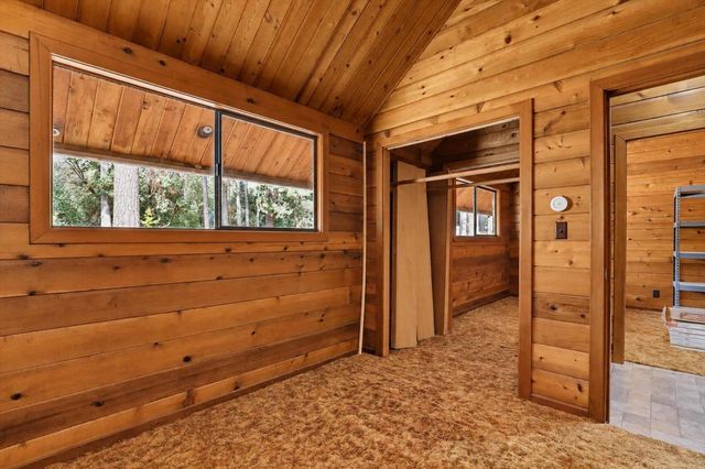 17201 Old Mill Rd, Nevada City, CA 95959