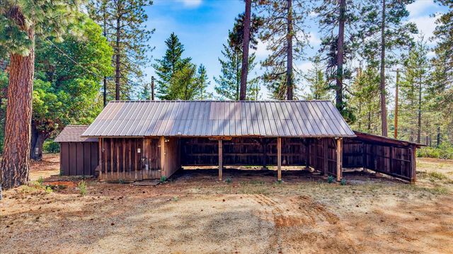 17201 Old Mill Rd, Nevada City, CA 95959